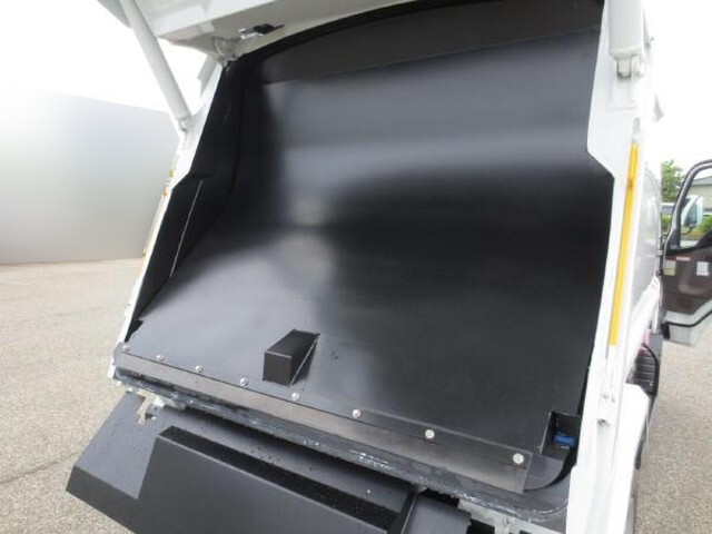 三菱ふそうキャンターパッカー車（塵芥車）小型（2t・3t）[写真10]