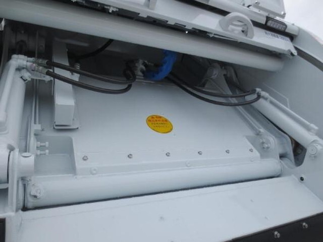 三菱ふそうキャンターパッカー車（塵芥車）小型（2t・3t）[写真13]