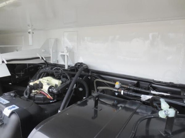 三菱ふそうキャンターパッカー車（塵芥車）小型（2t・3t）[写真18]