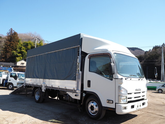 いすゞエルフ家畜運搬車2013年(平成25年)SKG-NPR85YN