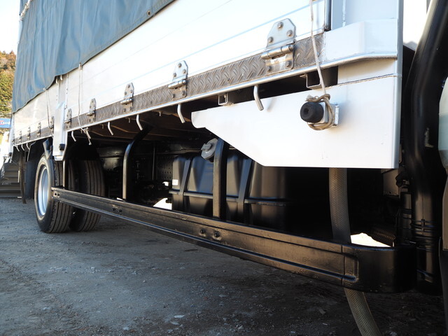 いすゞエルフ家畜運搬車小型（2t・3t）[写真10]