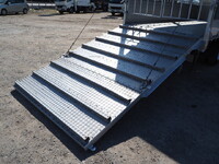 いすゞエルフ家畜運搬車小型（2t・3t）[写真17]