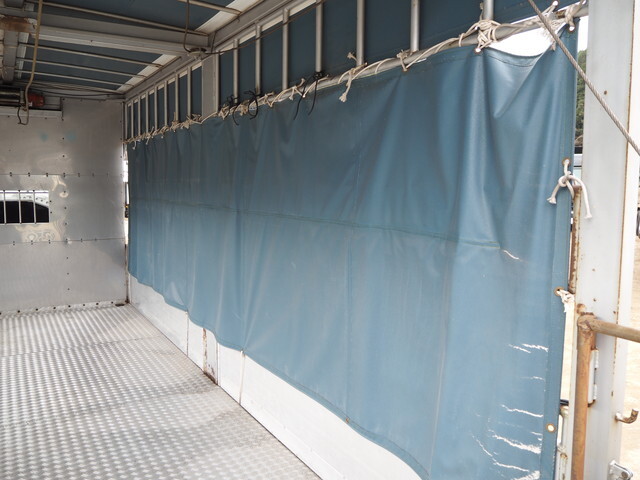 いすゞエルフ家畜運搬車小型（2t・3t）[写真17]