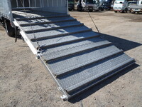 いすゞエルフ家畜運搬車小型（2t・3t）[写真18]