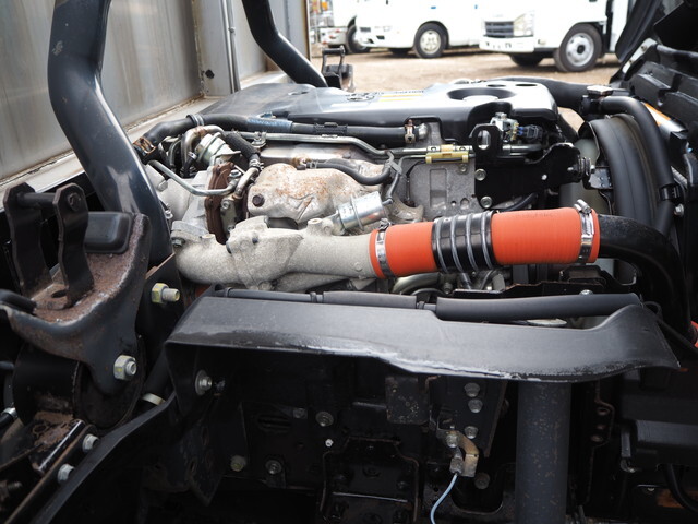 いすゞエルフ家畜運搬車小型（2t・3t）[写真25]