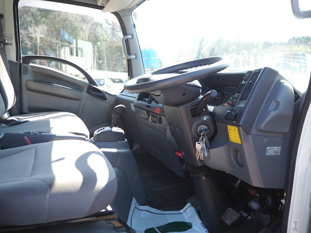 いすゞエルフ家畜運搬車小型（2t・3t）[写真32]