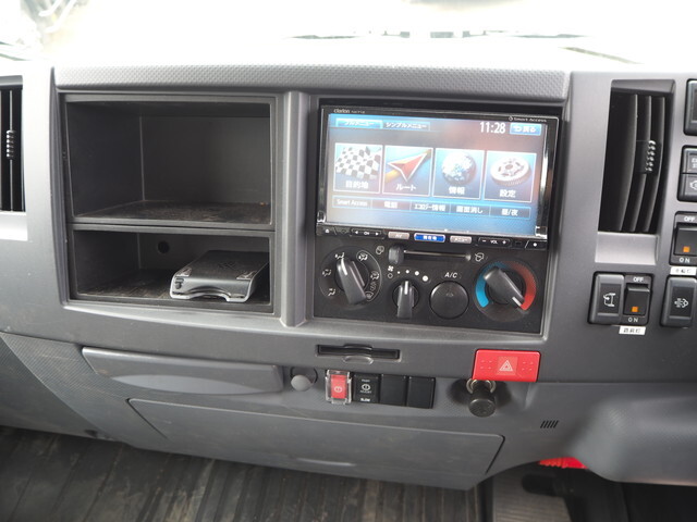 いすゞエルフ家畜運搬車小型（2t・3t）[写真35]