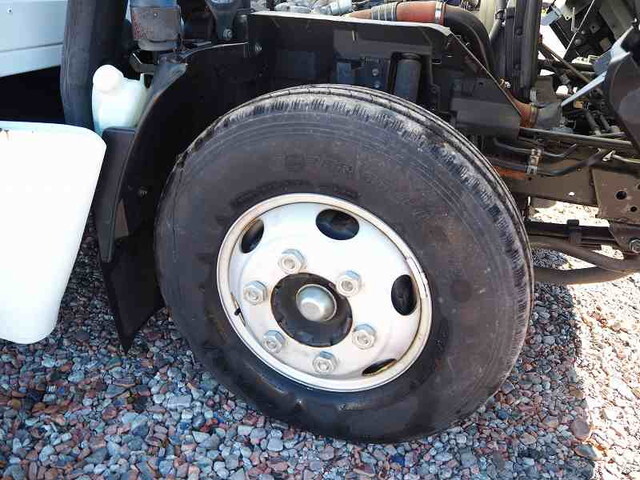 いすゞエルフその他の形状小型（2t・3t）[写真08]