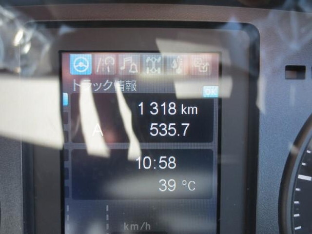 三菱ふそうファイタークレーン4段増トン（6t・8t）[写真15]