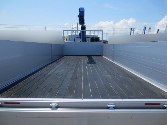 三菱ふそうファイタークレーン4段増トン（6t・8t）[写真09]