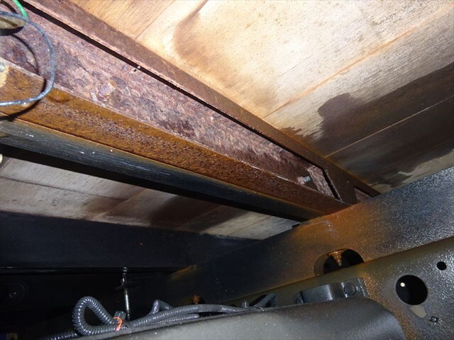 三菱ふそうファイタークレーン4段中型（4t）[写真34]