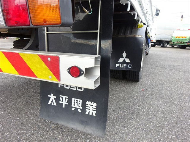 三菱ふそうファイタークレーン4段中型（4t）[写真09]