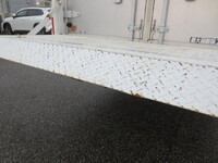 三菱ふそうキャンターアルミバン小型（2t・3t）[写真20]