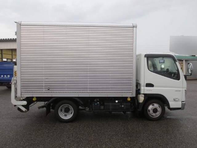 三菱ふそうキャンターアルミバン小型（2t・3t）[写真08]