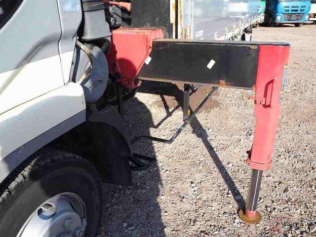 三菱ふそうファイタークレーン3段中型（4t）[写真13]