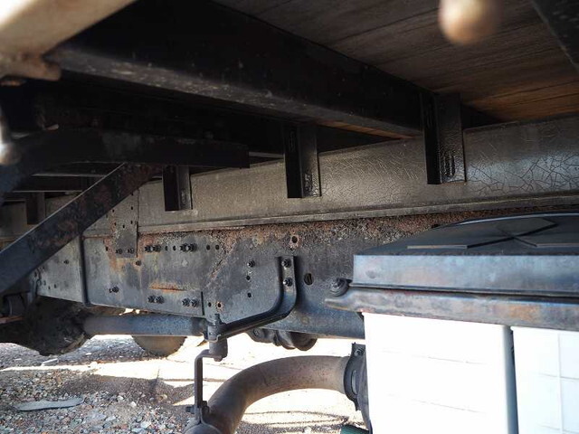 三菱ふそうファイタークレーン3段中型（4t）[写真25]