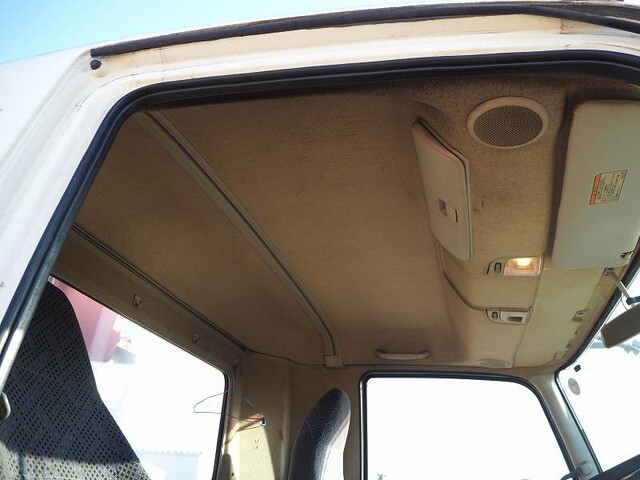 三菱ふそうファイタークレーン3段中型（4t）[写真37]