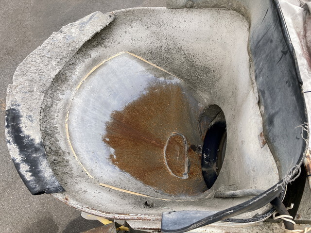 いすゞギガミキサー車（コンクリートミキサー）大型（10t）[写真12]