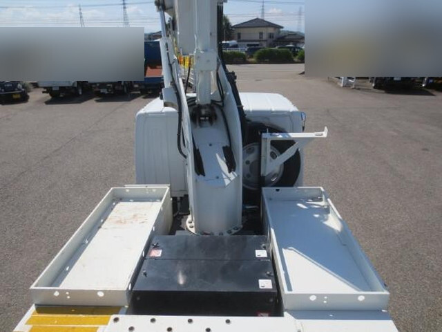 三菱ふそうキャンター高所作業車小型（2t・3t）[写真12]