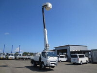 三菱ふそうキャンター高所作業車小型（2t・3t）[写真01]