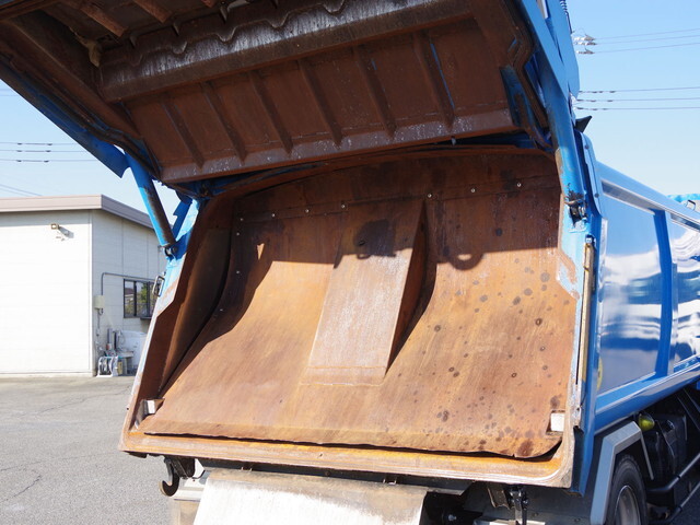 日野デュトロパッカー車（塵芥車）小型（2t・3t）[写真11]