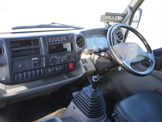 日野デュトロパッカー車（塵芥車）小型（2t・3t）[写真25]