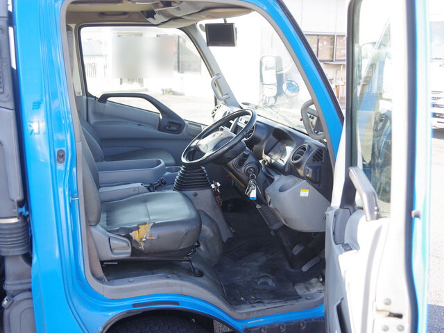 日野デュトロパッカー車（塵芥車）小型（2t・3t）[写真28]