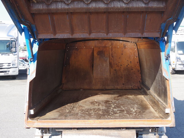 日野デュトロパッカー車（塵芥車）小型（2t・3t）[写真05]