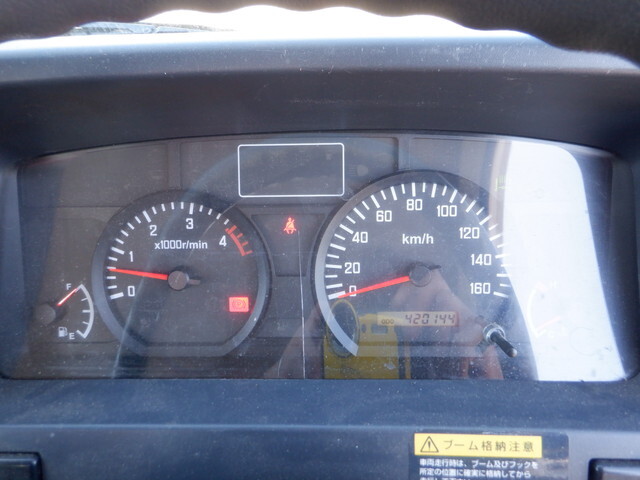 いすゞエルフクレーン4段小型（2t・3t）[写真32]