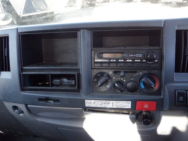 いすゞエルフクレーン4段小型（2t・3t）[写真33]