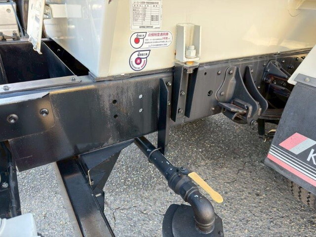 日野レンジャー散水車中型（4t）[写真15]