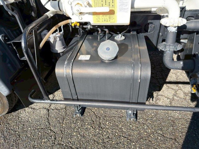 日野レンジャー散水車中型（4t）[写真18]