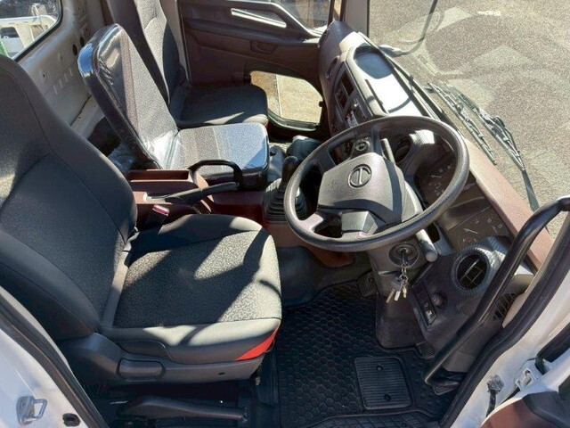 日野レンジャー散水車中型（4t）[写真25]