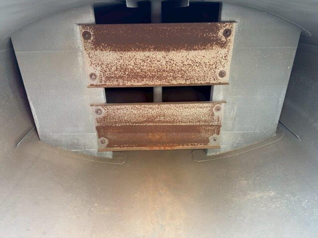 日野レンジャー散水車中型（4t）[写真07]