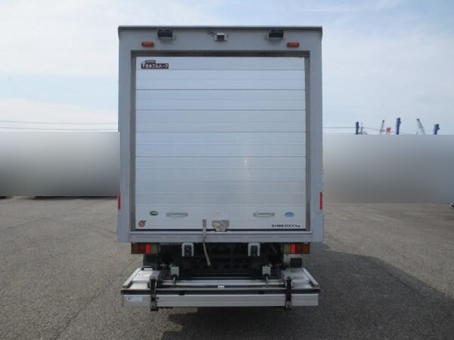 いすゞエルフアルミバン小型（2t・3t）[写真06]
