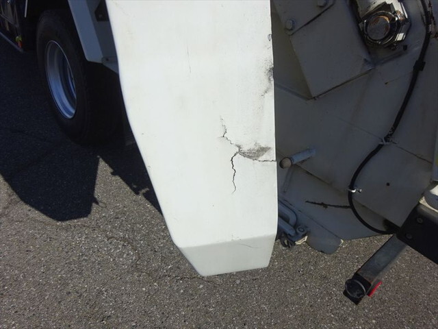 いすゞフォワードパッカー車（塵芥車）中型（4t）[写真11]