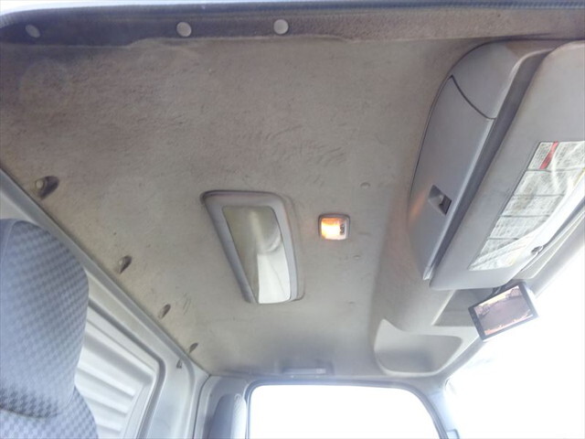 いすゞフォワードパッカー車（塵芥車）中型（4t）[写真26]