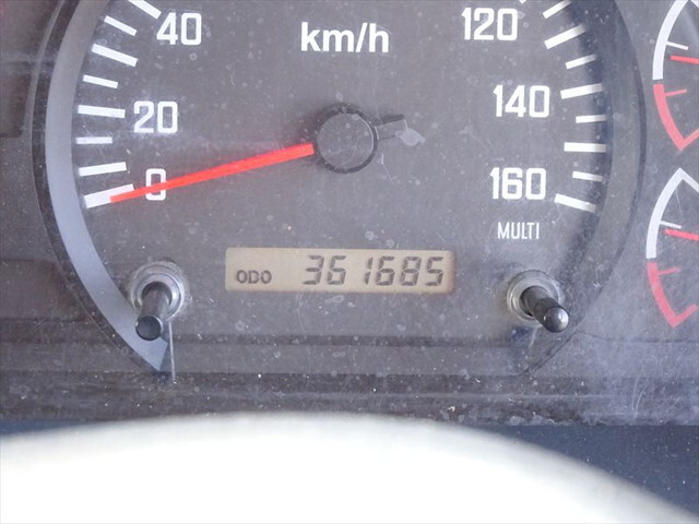 いすゞフォワードパッカー車（塵芥車）中型（4t）[写真27]