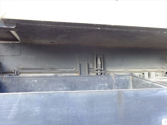 いすゞフォワードパッカー車（塵芥車）中型（4t）[写真04]