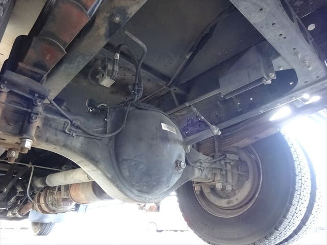 いすゞフォワードパッカー車（塵芥車）中型（4t）[写真08]