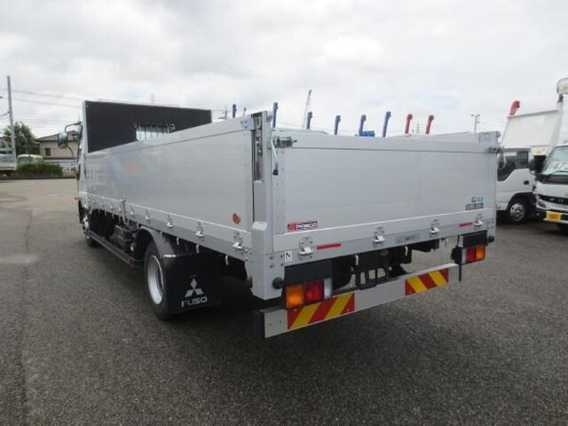 三菱ふそうファイターアルミブロック中型（4t）[写真02]