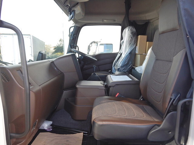 いすゞギガセルフローダー大型（10t）[写真21]