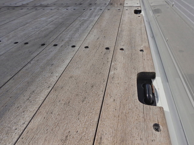 いすゞギガセルフローダー大型（10t）[写真30]