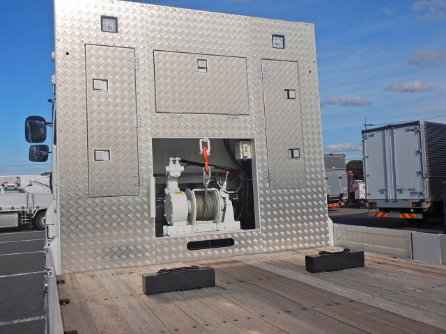 いすゞギガセルフローダー大型（10t）[写真33]