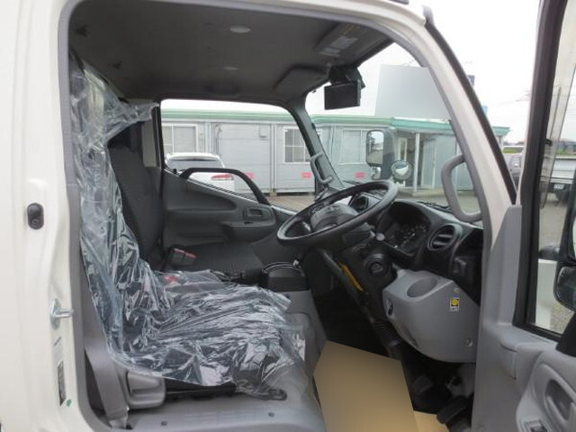 日野デュトロアルミバン小型（2t・3t）[写真15]