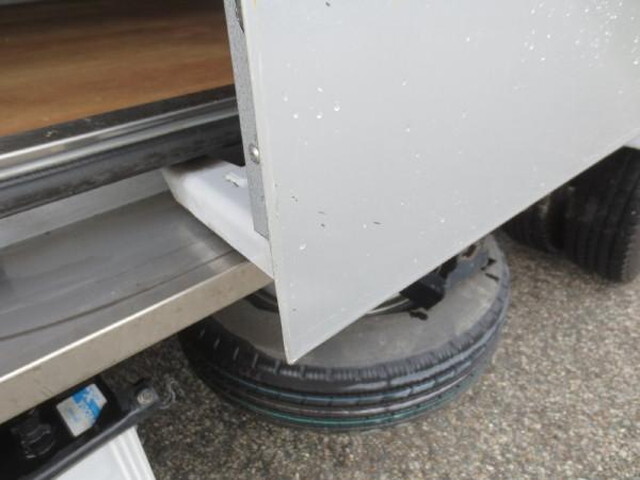 日野デュトロアルミバン小型（2t・3t）[写真22]