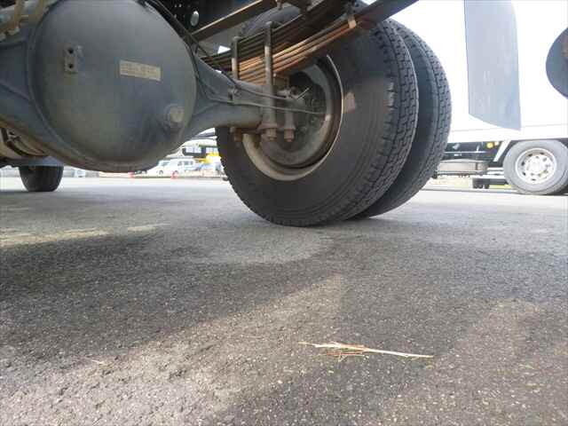 三菱ふそうファイターコンテナ専用車中型（4t）[写真19]