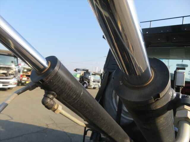 三菱ふそうファイターコンテナ専用車中型（4t）[写真30]