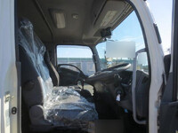 いすゞフォワードアルミウイング中型（4t）[写真13]