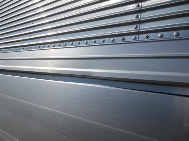 いすゞフォワードアルミウイング中型（4t）[写真17]